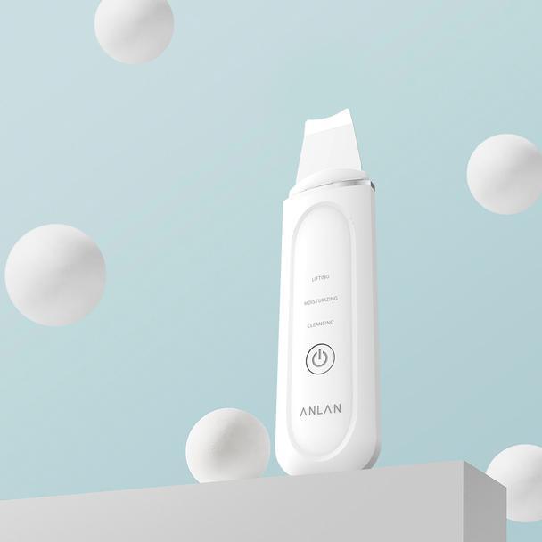 Cleanse, refresh and revitalize your skin with Unique Ultrasonic Heated Skin Scrubber.
