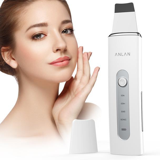 Ion Blackhead Scrubber for cleaning deep pores and skin rejuvenation.